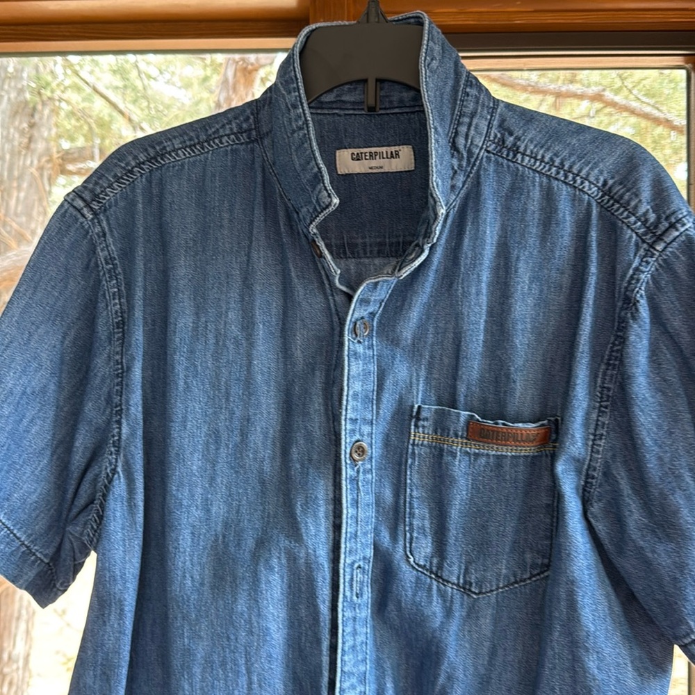 Caterpillar denim/chambray button up
